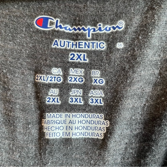 Champion T-Shirt - Picture 3 of 4